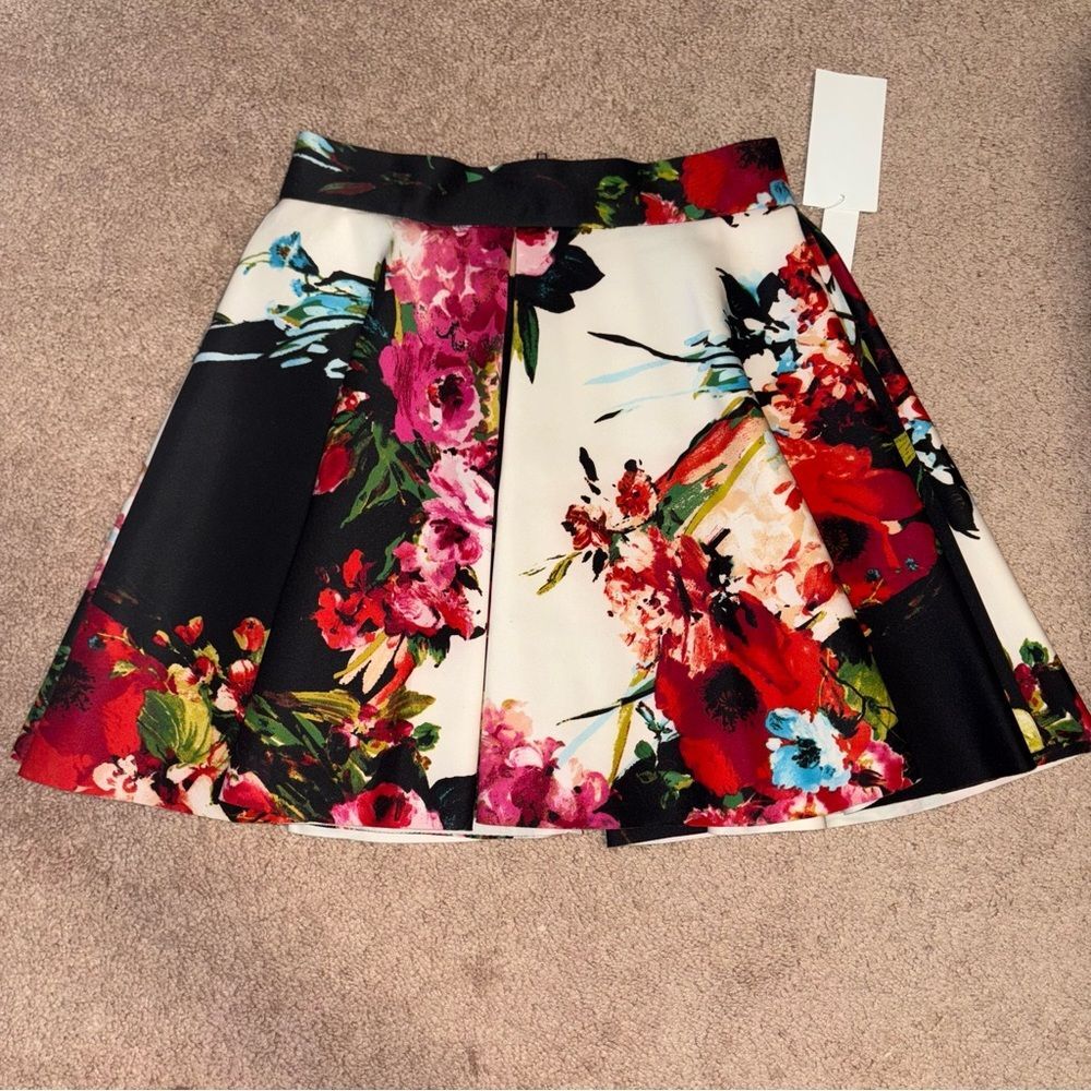 DESIGN LAB Floral Pleated A-Line Skirt – Size M NWT